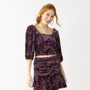 Juniors' SO® Velvet Square Neck Back Bow Top 💕